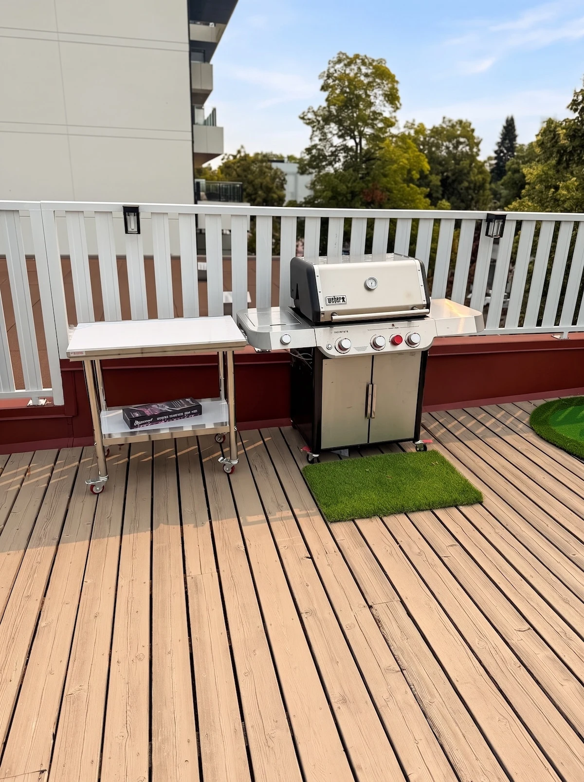 Cold plunge tub and cedar barrel sauna on the rooftop